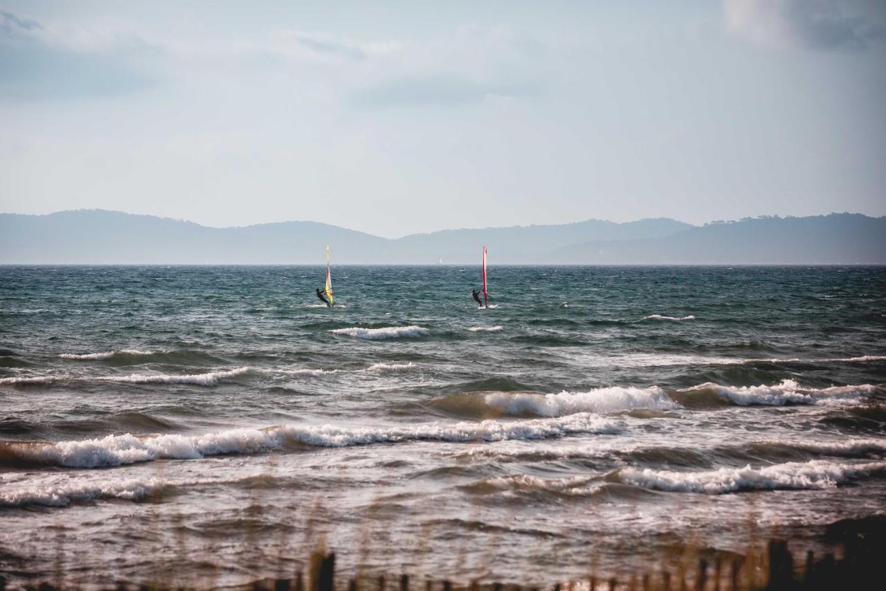 Отель Salines Йер Экстерьер фото